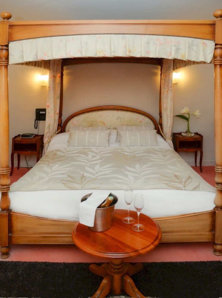Logis Hotel Et Restaurant Du Dauphin Се Экстерьер фото